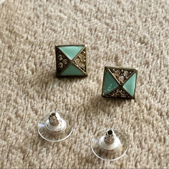 ✨2/$7✨ Earrings: Square Earrings, Teal, 1 pair 🛍 Bundle Me! - Picture 3 of 8